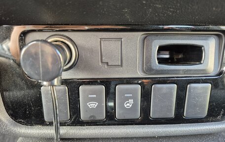 Mitsubishi Outlander III рестайлинг 3, 2018 год, 2 000 000 рублей, 10 фотография