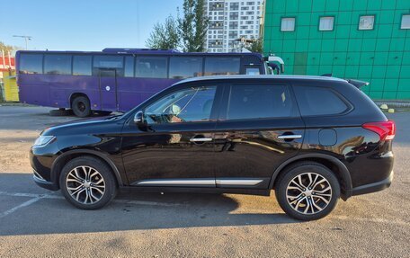 Mitsubishi Outlander III рестайлинг 3, 2018 год, 2 000 000 рублей, 22 фотография