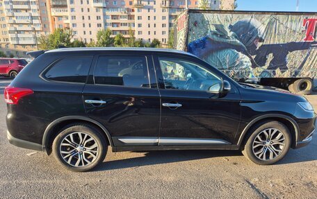 Mitsubishi Outlander III рестайлинг 3, 2018 год, 2 000 000 рублей, 21 фотография