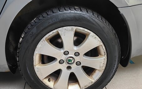 Skoda Superb III рестайлинг, 2010 год, 591 000 рублей, 24 фотография