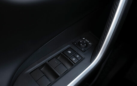 Toyota RAV4, 2025 год, 4 200 000 рублей, 24 фотография