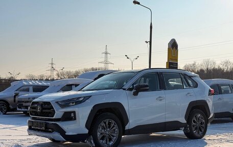 Toyota RAV4, 2025 год, 3 890 000 рублей, 7 фотография