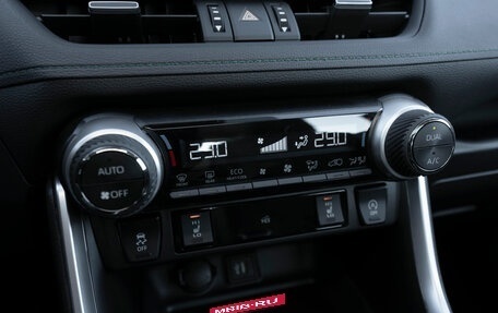 Toyota RAV4, 2025 год, 4 200 000 рублей, 21 фотография