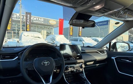 Toyota RAV4, 2025 год, 3 890 000 рублей, 24 фотография