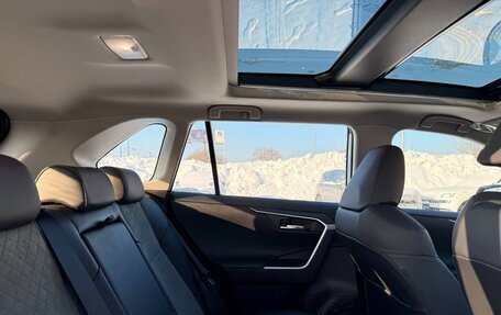 Toyota RAV4, 2025 год, 3 890 000 рублей, 26 фотография