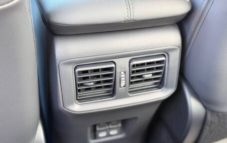 Toyota RAV4, 2025 год, 3 890 000 рублей, 28 фотография