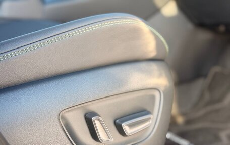 Toyota RAV4, 2025 год, 3 890 000 рублей, 32 фотография