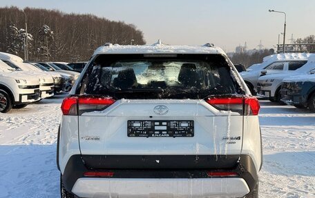 Toyota RAV4, 2025 год, 3 890 000 рублей, 38 фотография