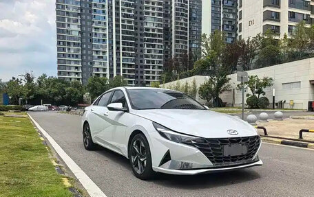 Hyundai Elantra, 2022 год, 1 560 000 рублей, 3 фотография