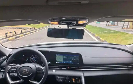 Hyundai Elantra, 2022 год, 1 560 000 рублей, 8 фотография