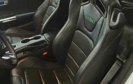 Ford Mustang VI рестайлинг, 2022 год, 6 700 000 рублей, 9 фотография