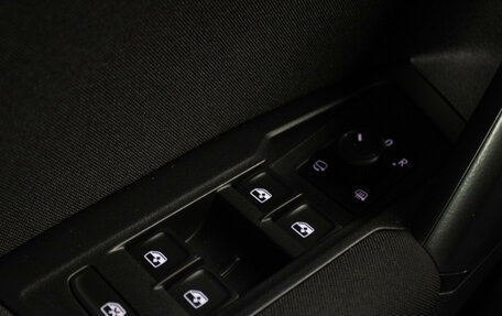 Volkswagen Tiguan II, 2021 год, 2 599 000 рублей, 14 фотография