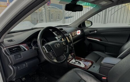 Toyota Camry, 2014 год, 1 700 000 рублей, 16 фотография