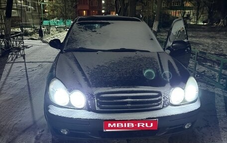 Hyundai Sonata IV рестайлинг, 2002 год, 305 000 рублей, 1 фотография