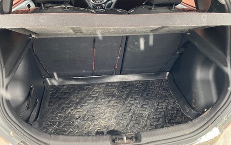 Hyundai Solaris II рестайлинг, 2012 год, 670 000 рублей, 5 фотография