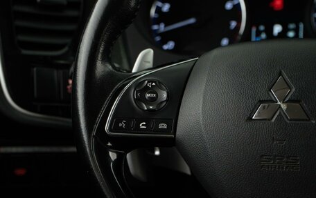 Mitsubishi Outlander III рестайлинг 3, 2015 год, 1 898 055 рублей, 18 фотография