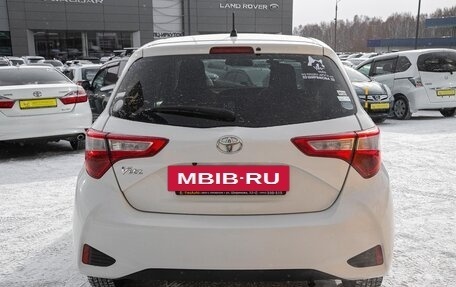 Toyota Vitz, 2019 год, 875 000 рублей, 8 фотография