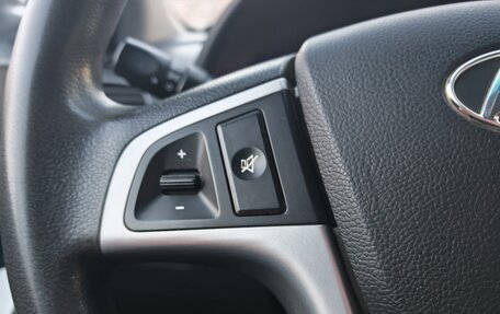 Hyundai Solaris II рестайлинг, 2011 год, 770 000 рублей, 6 фотография