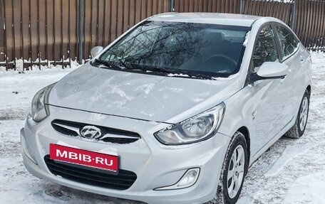 Hyundai Solaris II рестайлинг, 2011 год, 770 000 рублей, 23 фотография