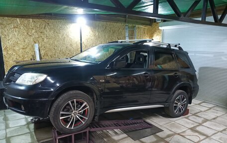 Mitsubishi Outlander III рестайлинг 3, 2007 год, 680 000 рублей, 4 фотография