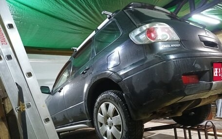 Mitsubishi Outlander III рестайлинг 3, 2007 год, 680 000 рублей, 6 фотография