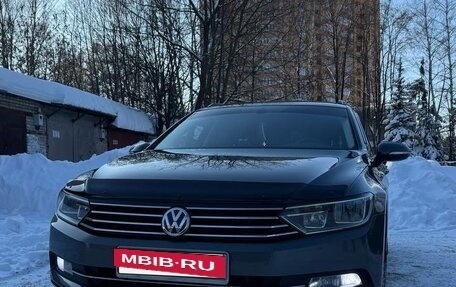 Volkswagen Passat B8 рестайлинг, 2016 год, 1 990 000 рублей, 2 фотография