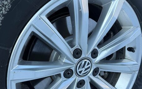 Volkswagen Passat B8 рестайлинг, 2016 год, 1 990 000 рублей, 14 фотография