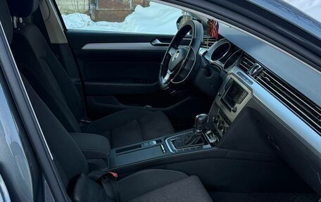 Volkswagen Passat B8 рестайлинг, 2016 год, 1 990 000 рублей, 13 фотография