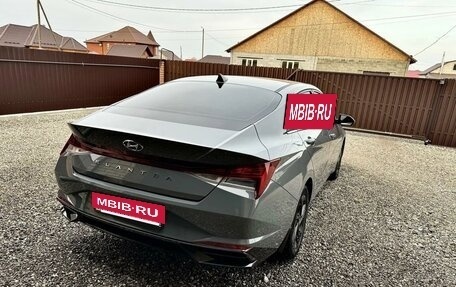 Hyundai Elantra, 2021 год, 1 680 000 рублей, 4 фотография