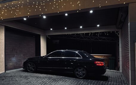 Mercedes-Benz E-Класс, 2011 год, 2 100 000 рублей, 8 фотография