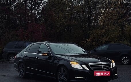 Mercedes-Benz E-Класс, 2011 год, 2 100 000 рублей, 13 фотография