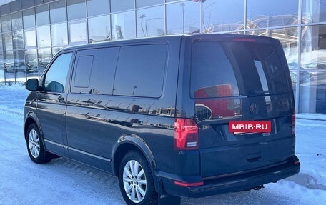 Volkswagen Multivan T6 рестайлинг, 2021 год, 6 620 000 рублей, 7 фотография