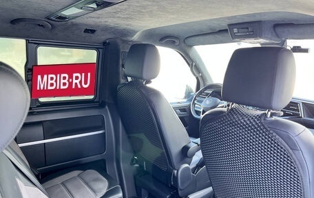 Volkswagen Multivan T6 рестайлинг, 2021 год, 6 620 000 рублей, 24 фотография