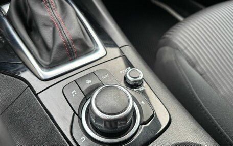 Mazda 3, 2016 год, 1 425 000 рублей, 16 фотография