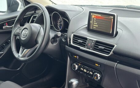 Mazda 3, 2016 год, 1 425 000 рублей, 18 фотография