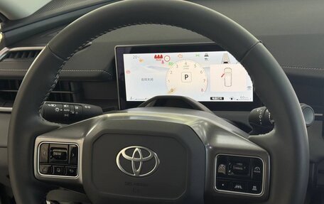 Toyota RAV4, 2025 год, 4 899 000 рублей, 15 фотография