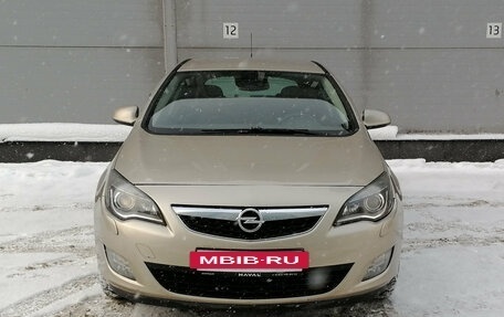 Opel Astra J, 2011 год, 549 000 рублей, 3 фотография