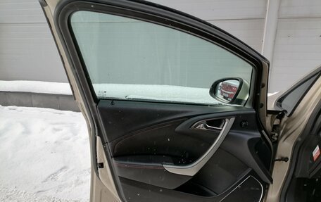 Opel Astra J, 2011 год, 549 000 рублей, 17 фотография