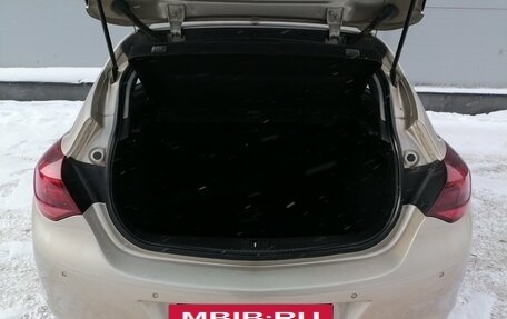 Opel Astra J, 2011 год, 549 000 рублей, 16 фотография