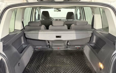 Volkswagen Touran III, 2011 год, 1 199 800 рублей, 11 фотография