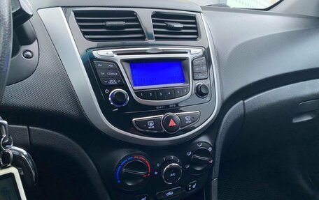 Hyundai Solaris II рестайлинг, 2013 год, 730 000 рублей, 12 фотография