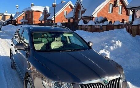 Skoda Superb III рестайлинг, 2011 год, 1 300 000 рублей, 3 фотография