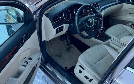 Skoda Superb III рестайлинг, 2011 год, 1 300 000 рублей, 15 фотография