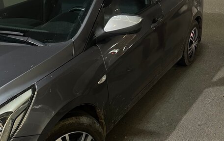 Hyundai Solaris II рестайлинг, 2016 год, 800 000 рублей, 2 фотография