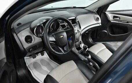 Chevrolet Cruze II, 2011 год, 549 000 рублей, 8 фотография