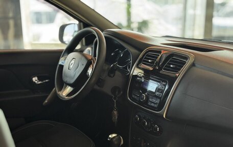 Renault Logan II, 2015 год, 619 000 рублей, 12 фотография