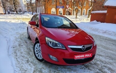 Opel Astra J, 2010 год, 580 000 рублей, 1 фотография