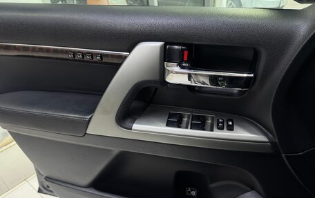 Toyota Land Cruiser 200, 2012 год, 4 150 000 рублей, 15 фотография