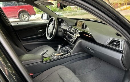 BMW 3 серия, 2017 год, 1 950 000 рублей, 16 фотография