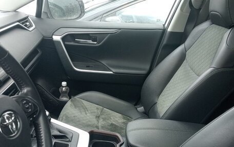 Toyota RAV4, 2022 год, 3 305 000 рублей, 8 фотография